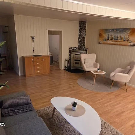 Auroraheim * Gryllefjord