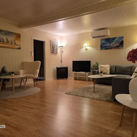 Holiday home Auroraheim