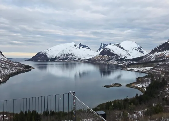 Auroraheim * Gryllefjord