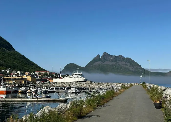 Auroraheim * Gryllefjord