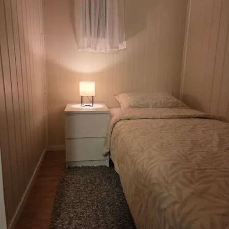 Auroraheim 펜션 Gryllefjord